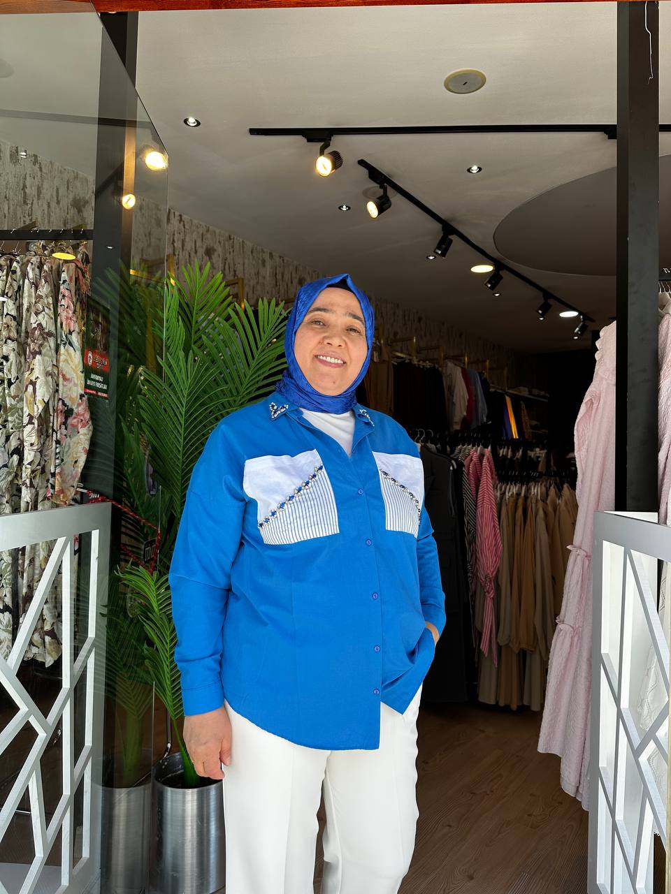 TAŞLI KETEN GÖMLEK - SAKS MAVİ