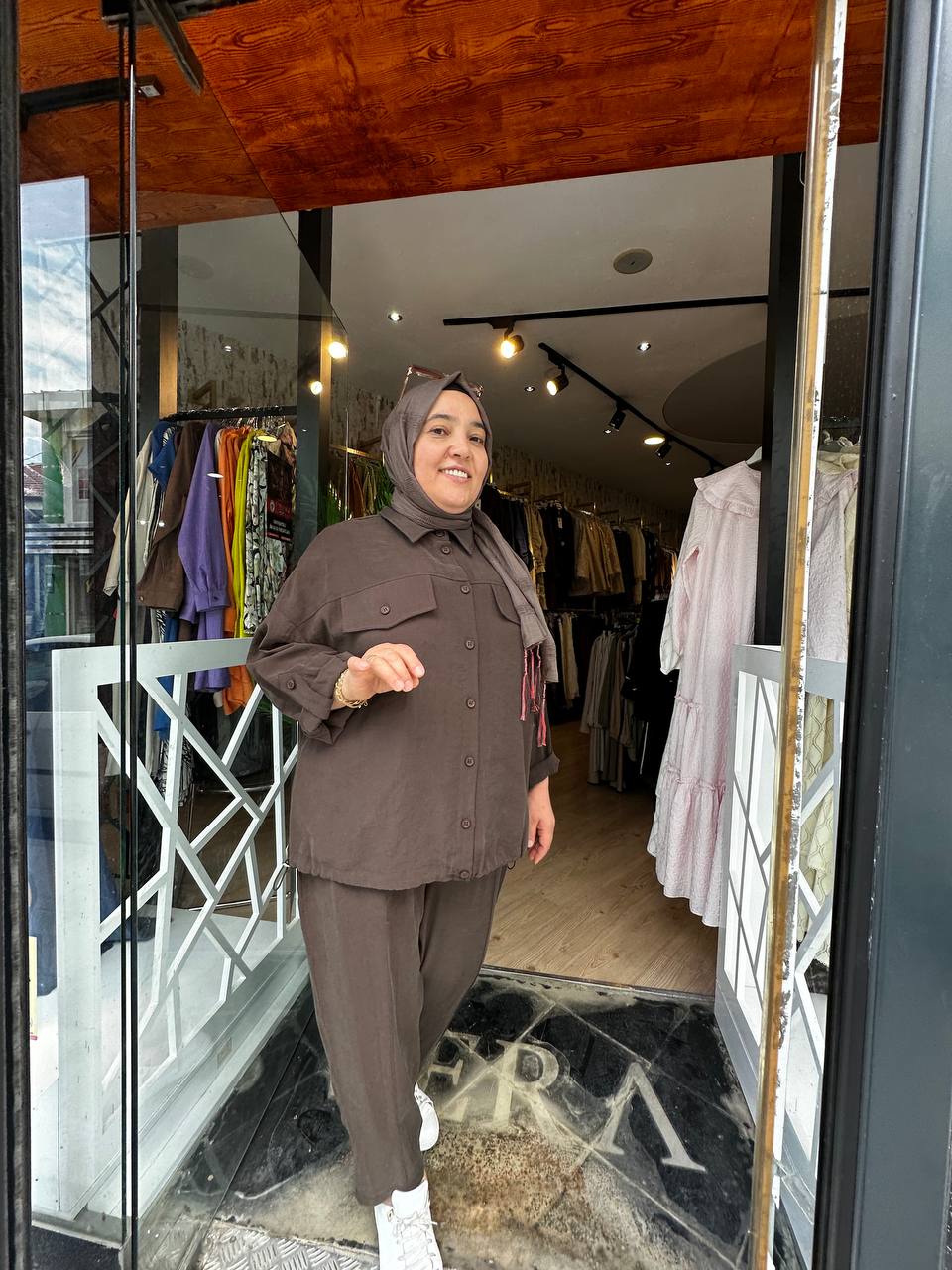 Dökümlü Zarafet Takımı - Kahve