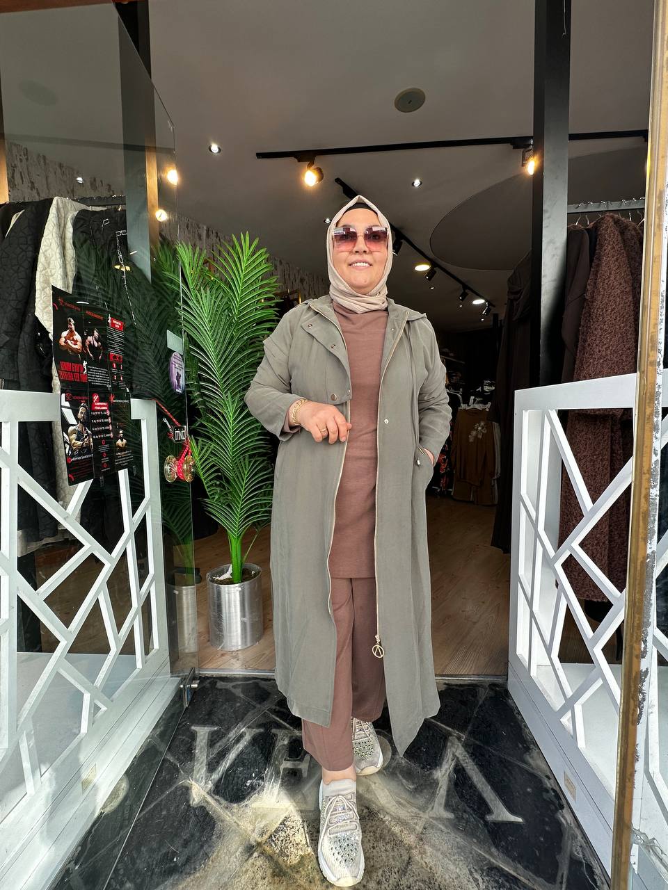 GOLD DETAYLI FERMUARLI KAP-ÇAĞLA YEŞİL