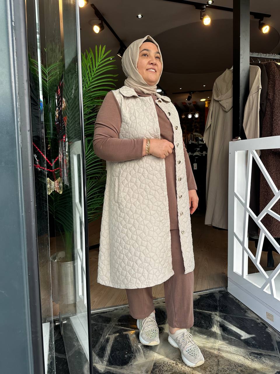 KAPİTONE YELEK -TAŞ